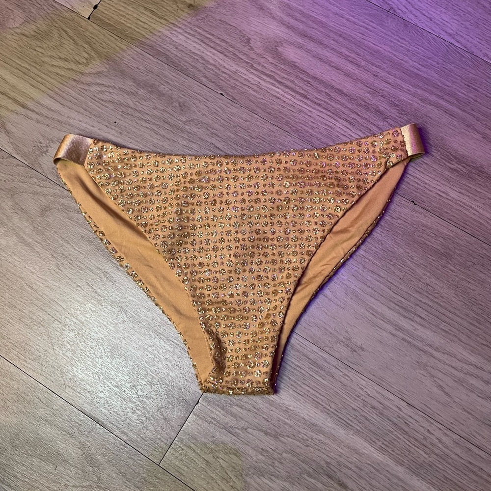 Lunalae Aurora Bottom in Gold